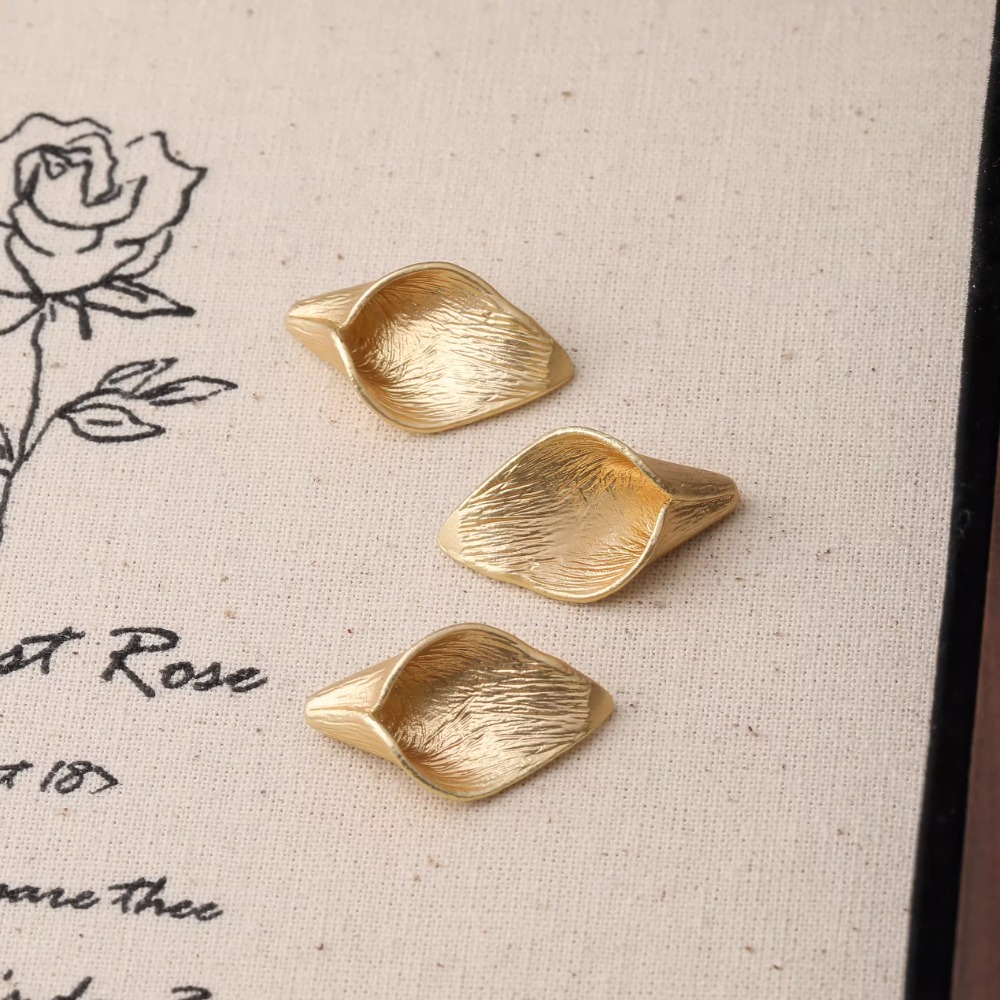 4PCS Dainty Horn Petals Flower - đánh giá và giá Musical Instrument Jewelry